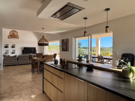 villa 8 pièce(s) 286 m2 sur terrain de 2800m² +piscine+ triple garage