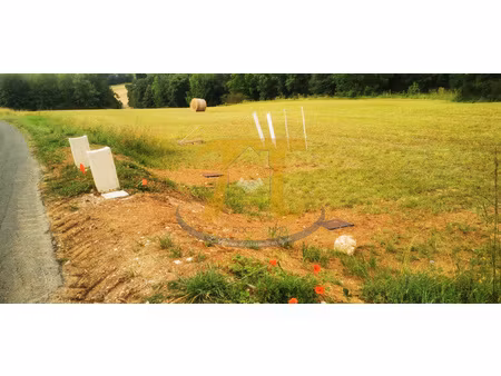 terrain viabilisé de 1140 m²-lot 2