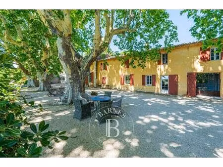 aix-en-provence - mas ancien 290 m² - terrain 3 hectares -annexes - superbe piscine -...
