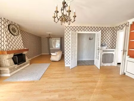 vente maison 5 pièces 135 m² carhaix-plouguer (29270)