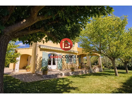 vente maison 4 pièces 140 m² pujaut (30131)