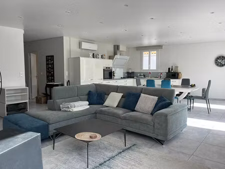 vente appartement 3 pièces 120m2 le château-d'oléron 17480 - 320200 € - surface privée