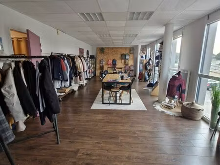 vannes ouest - bureaux de 70 60 m² tres lumineux