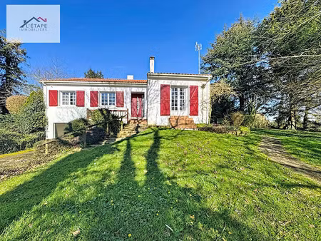 vente maison à saint-julien-des-landes (85150) : à vendre / 111m² saint-julien-des-landes