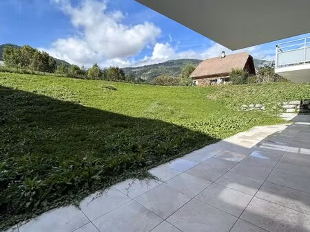 appartement t 3 avec jardin privatif - aigueblanche.