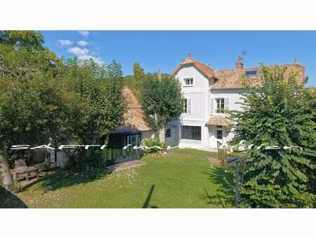 maison de charme avec 4 chambres / 191m2 sur 600m2 de terrain clos + dépendance