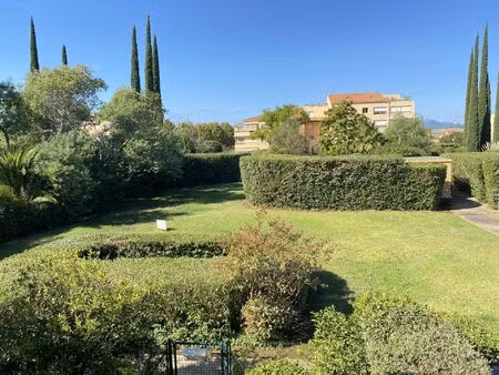 vente appartement 2 pièces 30 m² la londe-les-maures (83250)