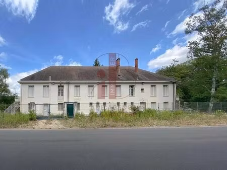 fontainebleau proche chateau - immeuble de bureaux 718 m² à 1.068 m² - terrain clos de 177