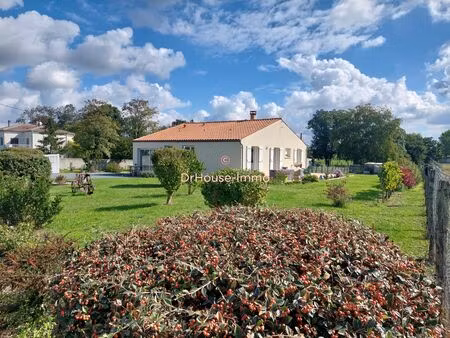 maison 3 chambres grand terrain