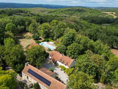 secteur catus. ancien corps de ferme avec 2 gites et annexe sur 9070 m² arborés avec...