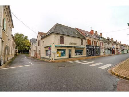 immeuble la guerche sur l aubois  investissement  2h30 de paris  location