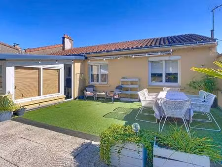 vente immeuble à mortagne-sur-sèvre (85290) : à vendre / 273m² mortagne-sur-sèvre