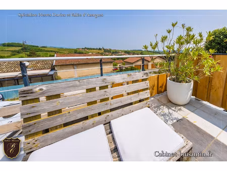 maison cosy avec jardin et garage