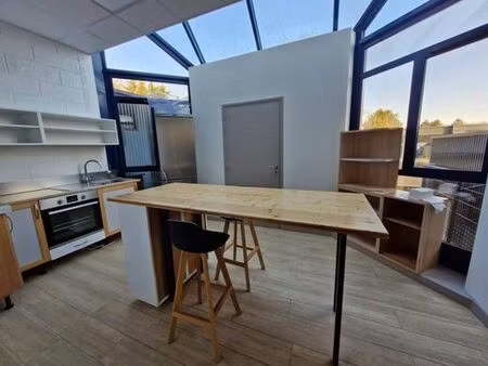 bureau de prestige de 250 m2 en location - vannes  france