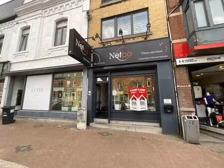 a louer - rez-de-chaussée commercial au coeur de fléron !