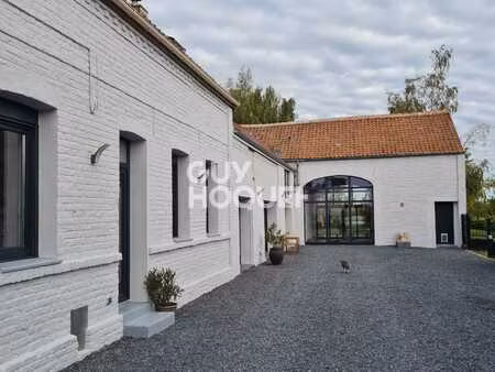 maison à vendre de 8 pièces de 240 00 m²