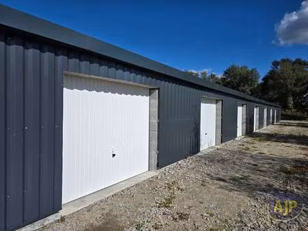 vente garage et parking à saint-jean-brévelay (56660) : à vendre / 470m² saint-jean-brével