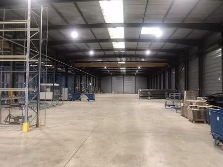 vente/location entrepôt / local d'activités carbon blanc 4 814 m²