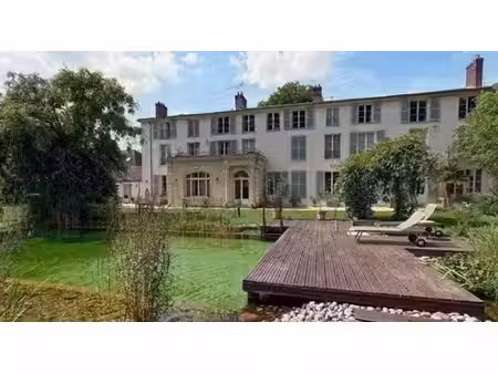 prestigieux château en vente senlisse  île-de-france
