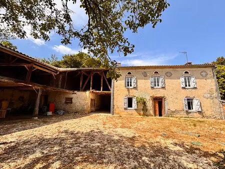 commingeoise en pierres rénovée avec +300m2 de dépendances