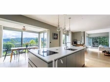 maison avec piscine et jardin poleymieux-au-mont-d’or (69)