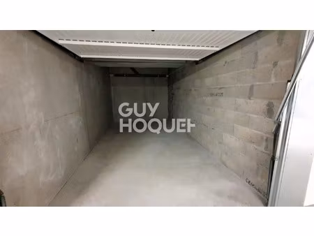 location garage 10 m² à décines-charpieu (69150)