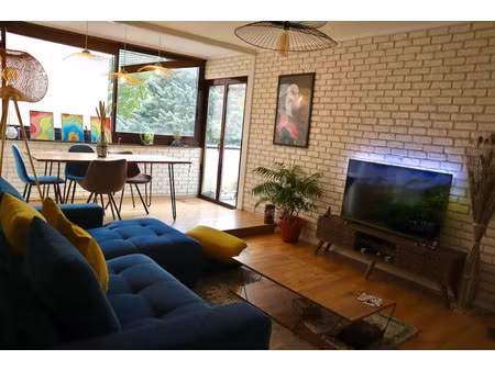 location meublée appartement 3 pièces 75 m² à saint-germain-en-laye (78100)  1 650 €