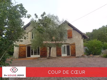 vente maison 10 pièces 240 m² à saint-yzan-de-soudiac (33920)  265 000 €