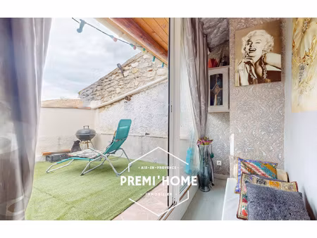 maison a vendre senas 4 pièces en r+2 avec garage et terrass