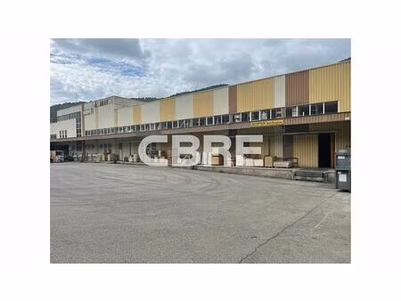 vente local d'activités contes 3 441 m²