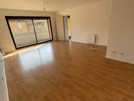 location appartement 4 pièces 110 m² à jouques (13490)