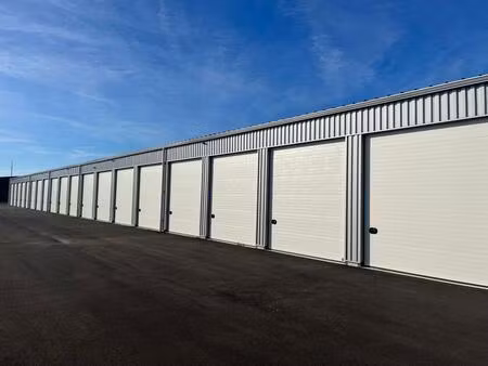 location parking le gua 17600