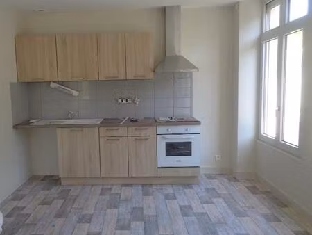 location appartement 3 pièces 51m² chauvigny 86300