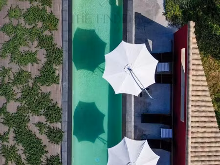 achat local commercial 426m² la londe les maures 83250