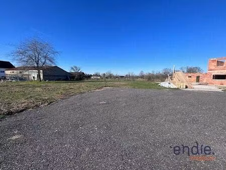 terrain constructible viabilisé à vendre