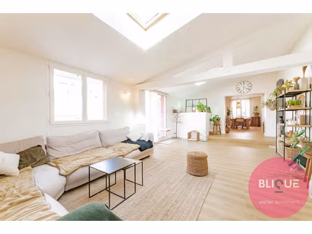 ce n'est pas versailles ici...ah ba si.