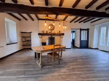 vente maison à saint-vincent-sterlanges (85110) : à vendre / 203m² saint-vincent-sterlange