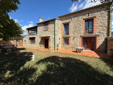 authentique mas catalan à eus  au coeur de la nature.