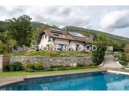 maison de luxe à vendre à échenevex