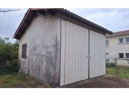 location stationnement  m² t- à pessac  225 €