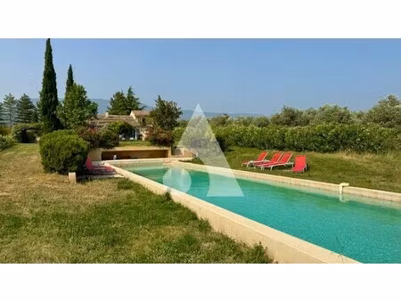 maison de luxe à vendre à cucuron