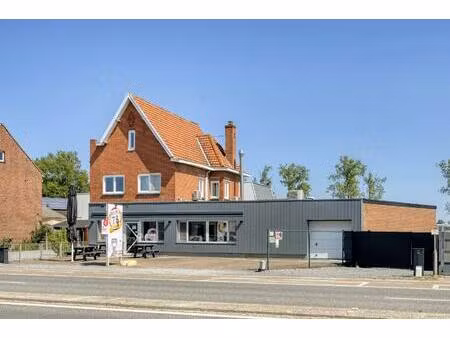 instapklaar handelshuis op toplocatie in dilsen te koop