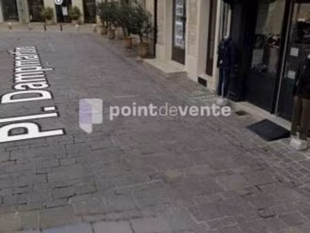 local commercial à louer