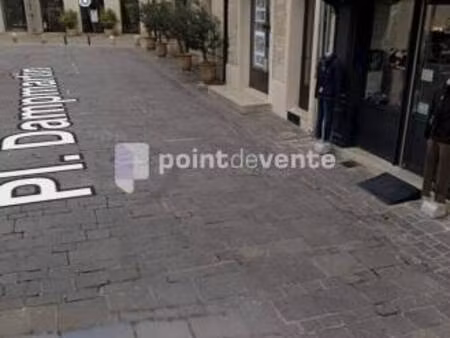local commercial à louer