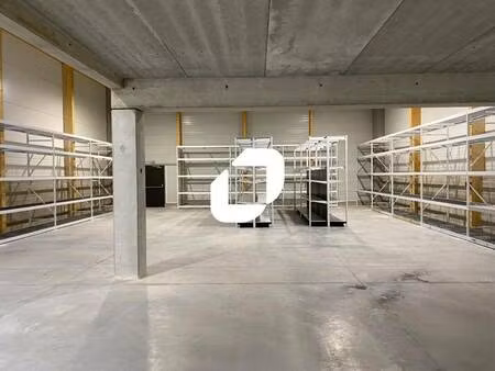 local d'activités à louer