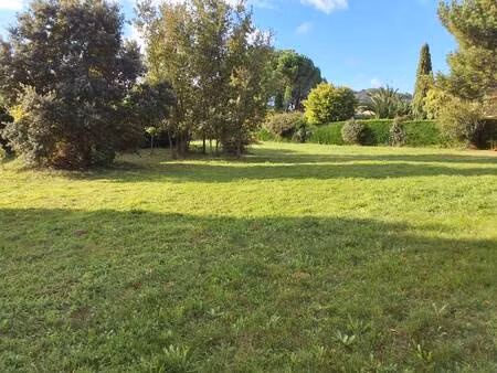 terrain constructible viabilisé à vendre