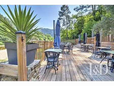 local commercial à vendre