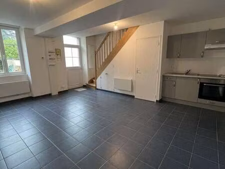 location maison à loiré (49440) : à louer / 58m² loiré