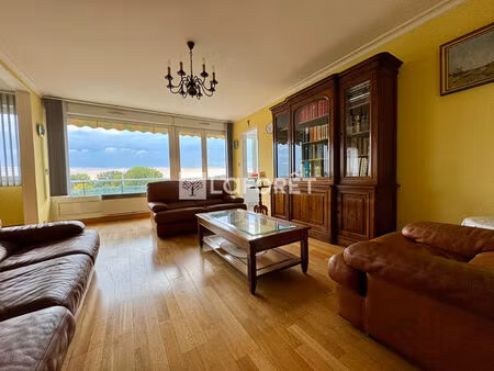 appartement très lumineux de 120m2 - 2 salles de bains  2 wc  2 chambres  2 balcons