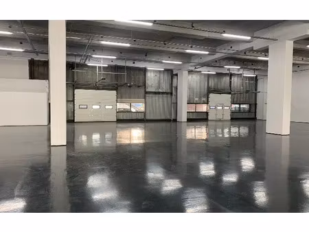 à louer – local d’activité neuf de 812 m² à pantin